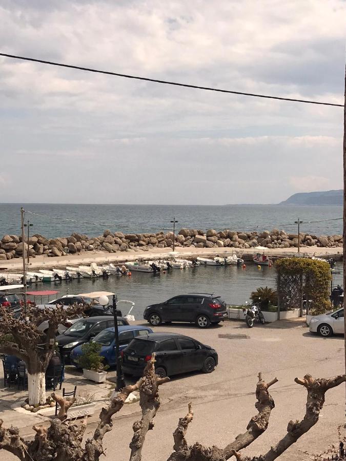 Artemis Apartments Diakopto Bagian luar foto