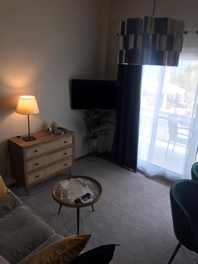 Artemis Apartments Diakopto Bagian luar foto