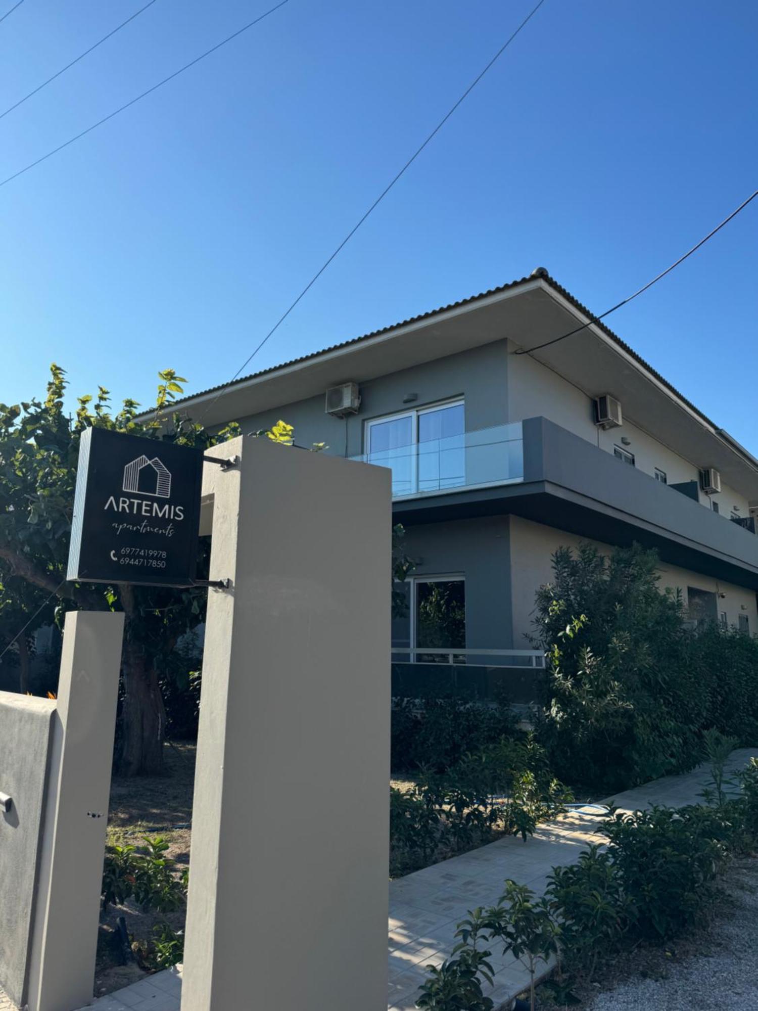 Artemis Apartments Diakopto Bagian luar foto