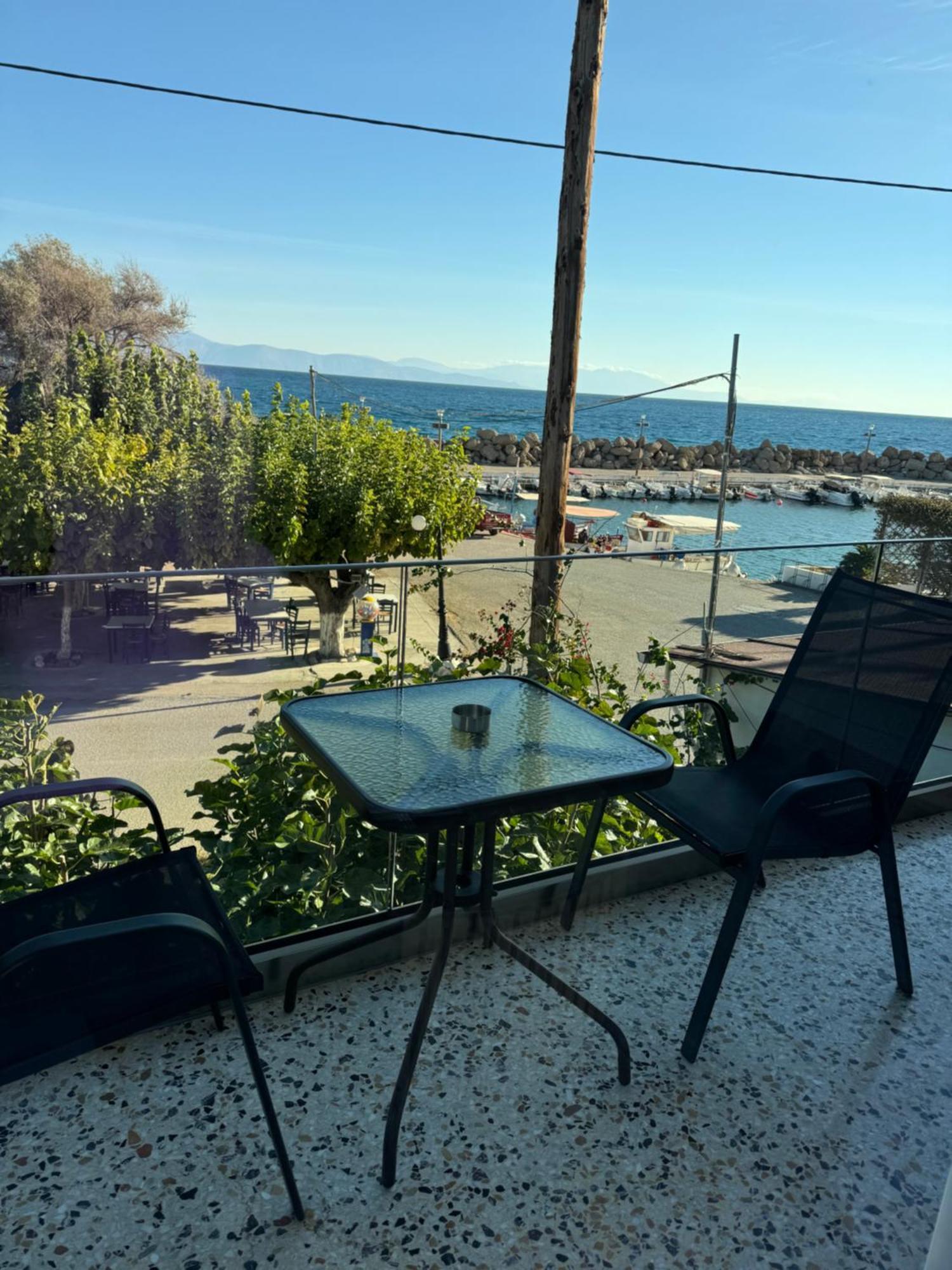 Artemis Apartments Diakopto Bagian luar foto